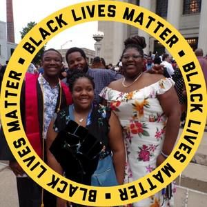 Meet your Posher, Elyssa